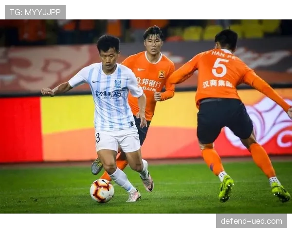 亚马尔边路盘带突破防线，关键战中前插频率显著高于队友